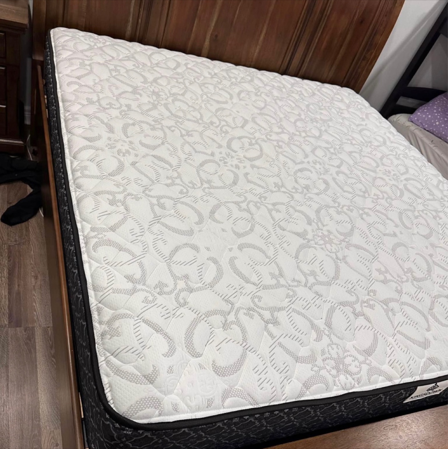 King Mattress - Kingsdown 10 yr warranty - photo 5