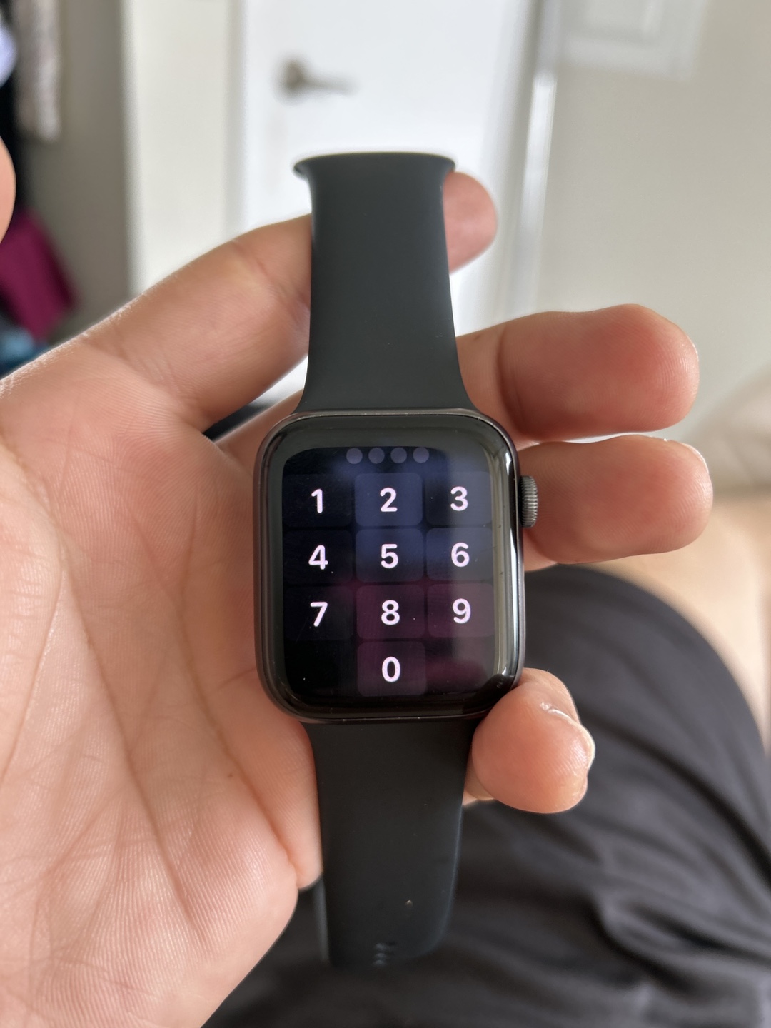 Apple Watch SE 44mm - Black - photo 3