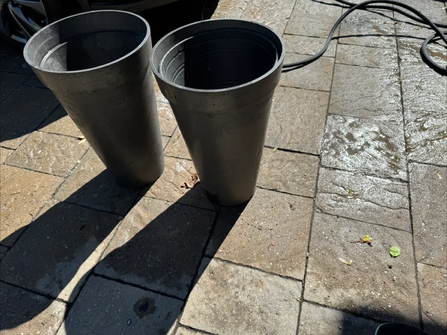 Set of Two Tall Plastic Plant Pots thumbnail