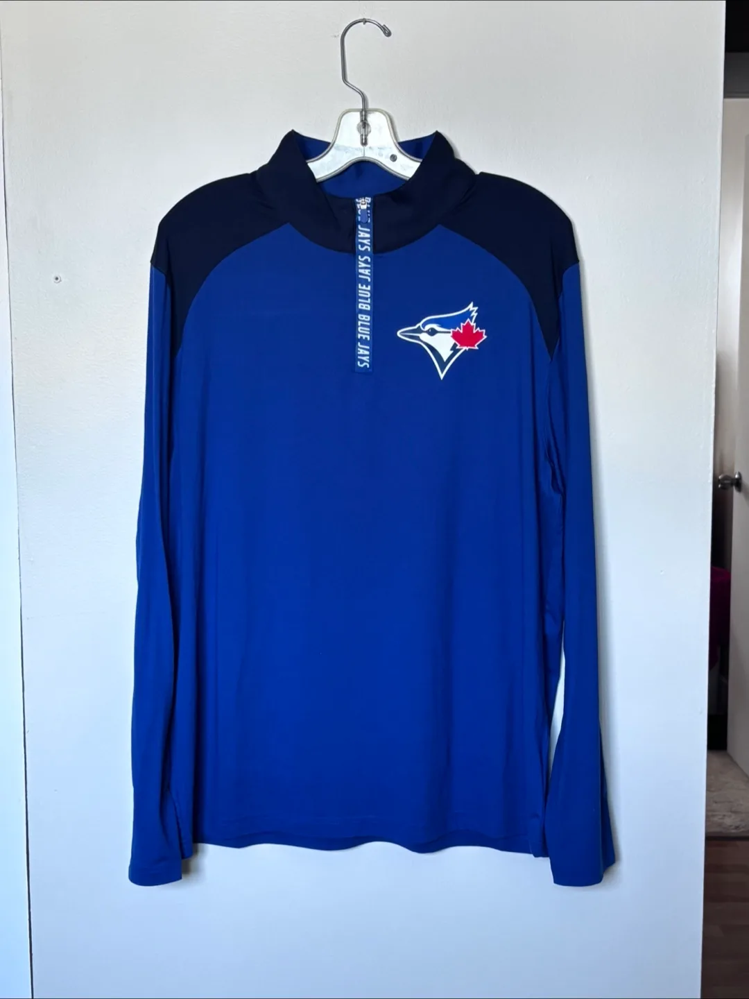 💚Toronto Blue Jays Fanatics Lightweight Shirt - Men’s Large thumbnail