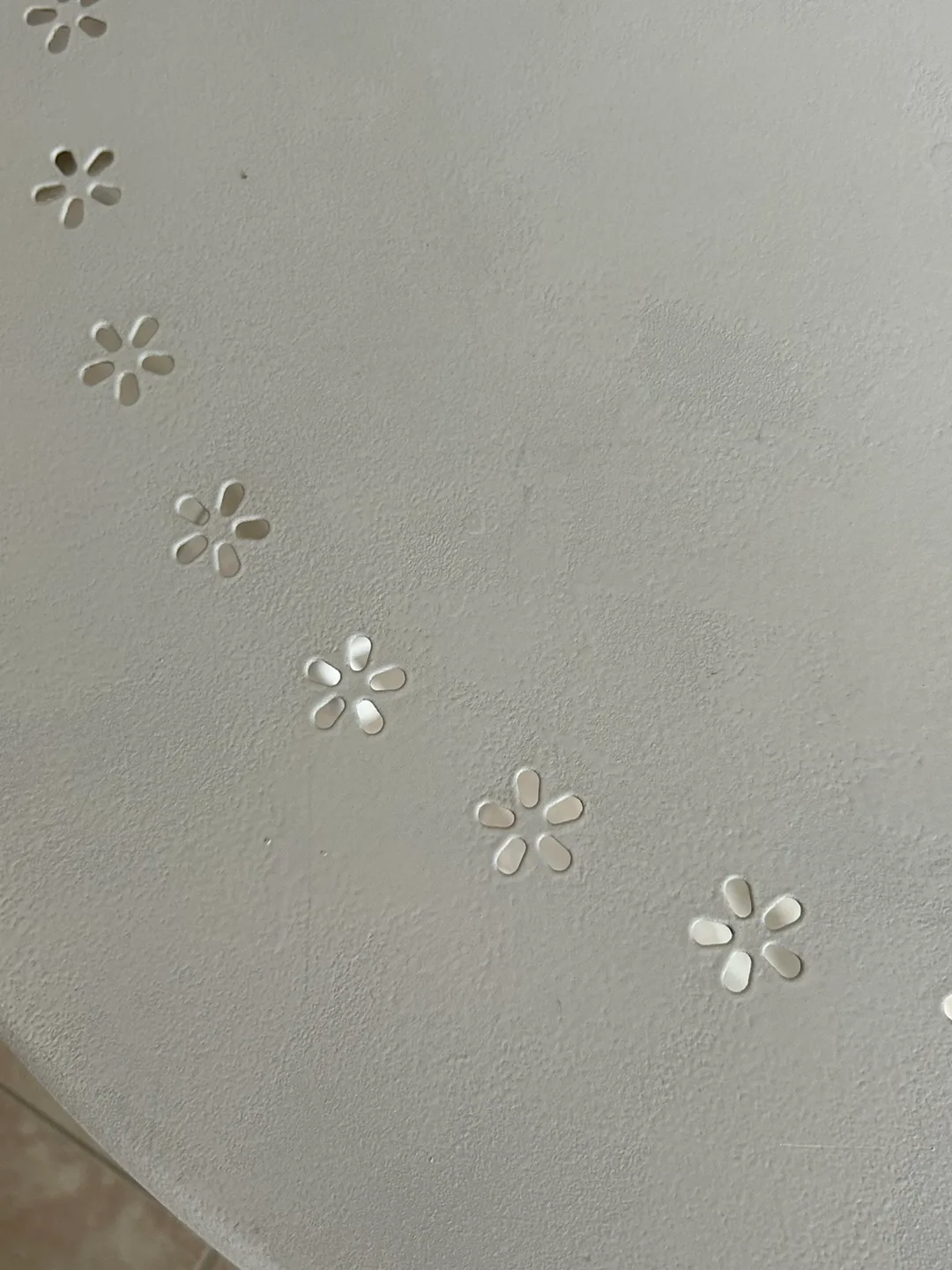 White Metal Patio Table image indicator(4)