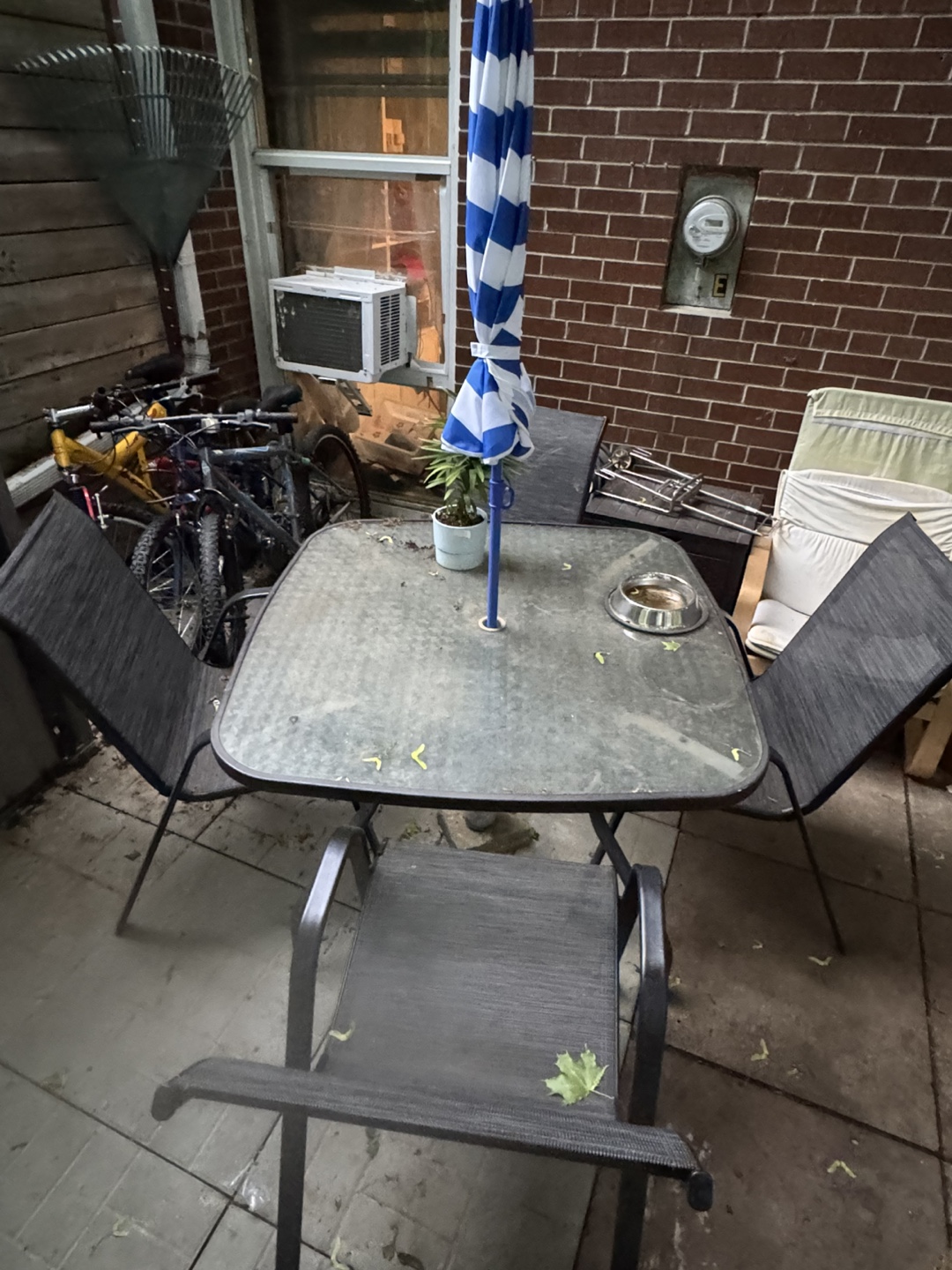 Patio Set - Table and 4 Chairs - photo 3