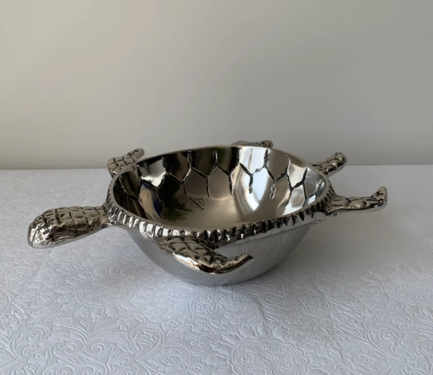 Two Small Turtle Bowls image indicator(2)