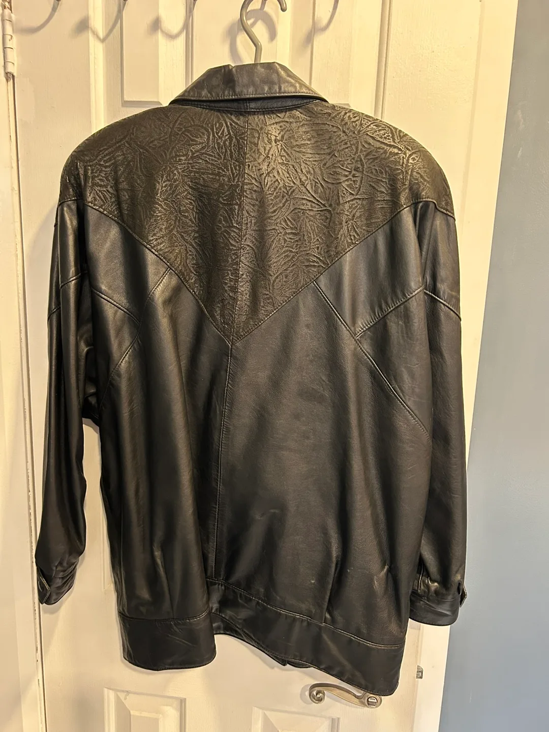 vintage Mario Fashions Leather Jacket Women’s Large image indicator(2)