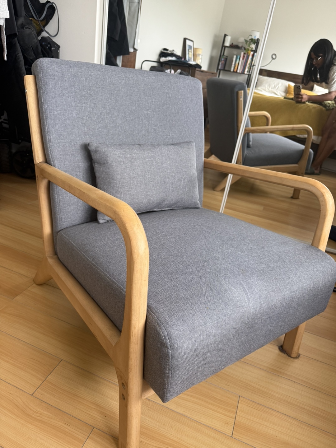 Grey Armchair with Wood Frame - photo 4