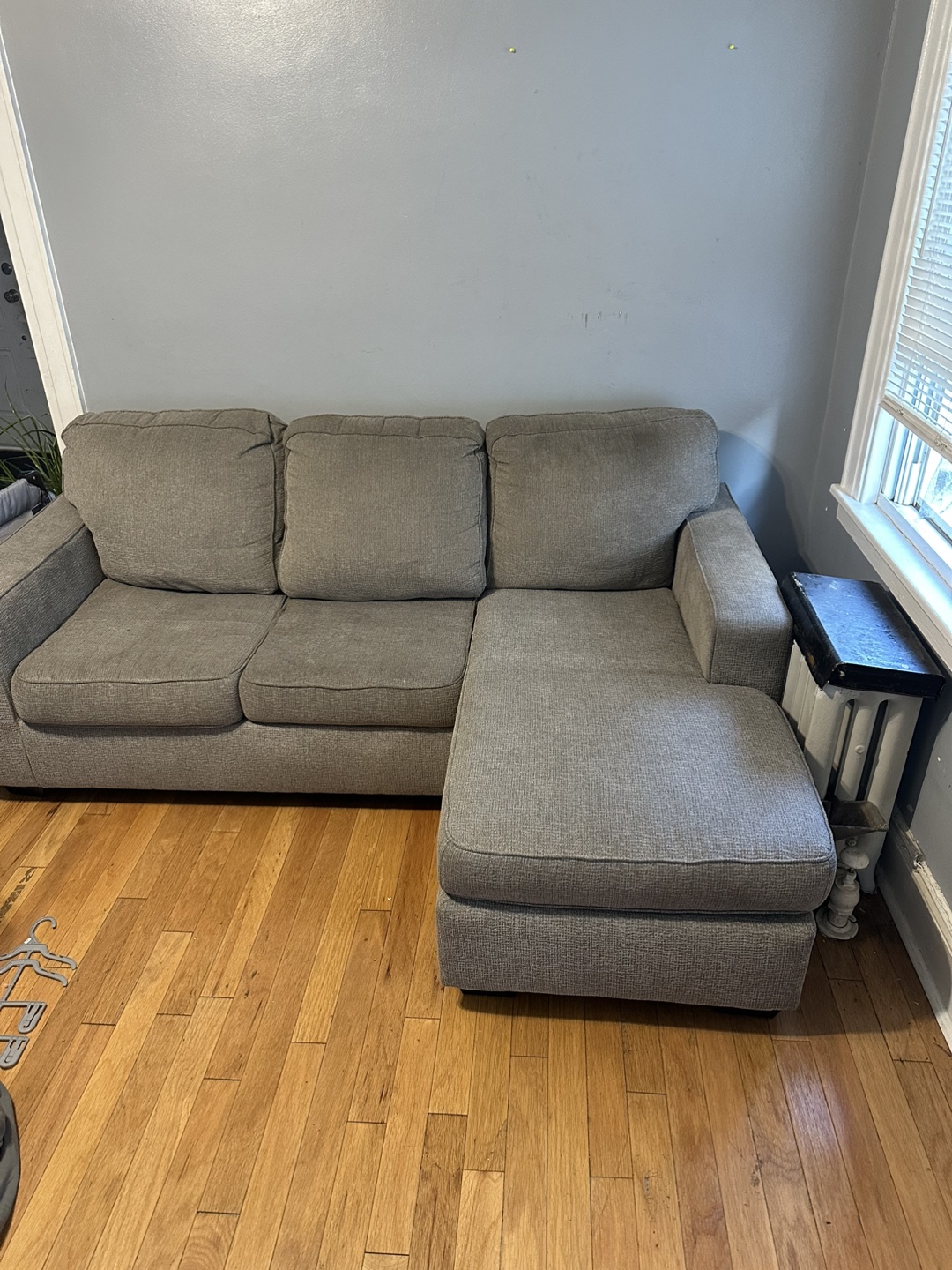 Sectional Sofa with Chaise