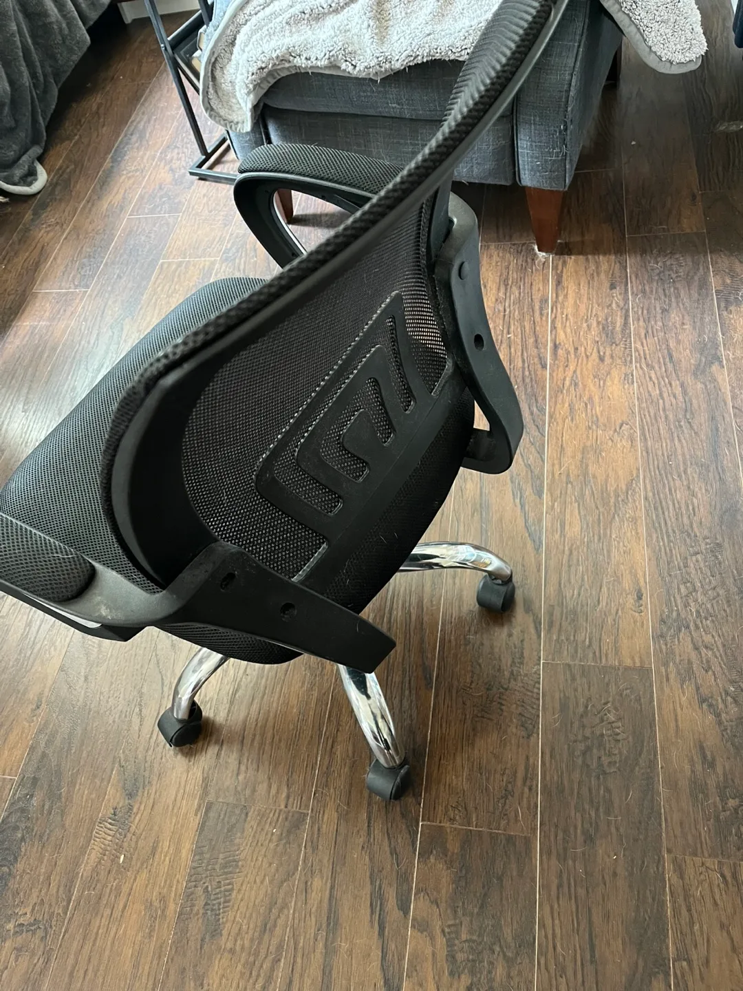 Black Ergonomic Office Chair image indicator(3)