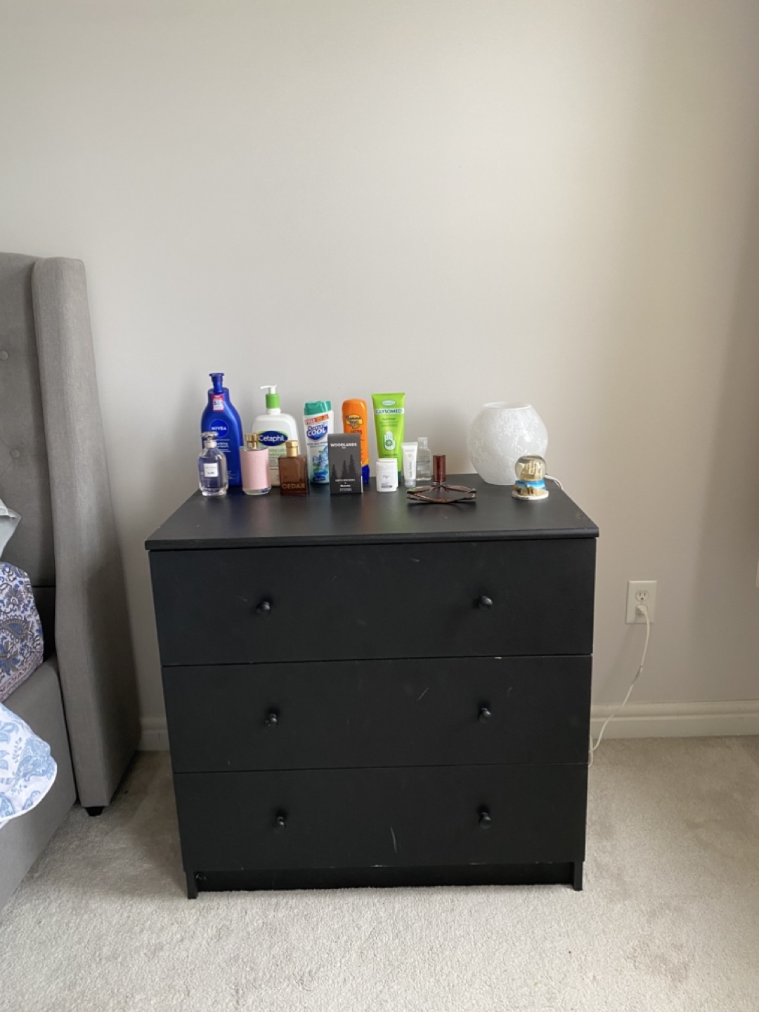Black 3-Drawer Dresser