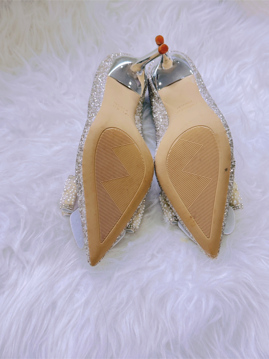 Glittery Bow Heels - photo 3