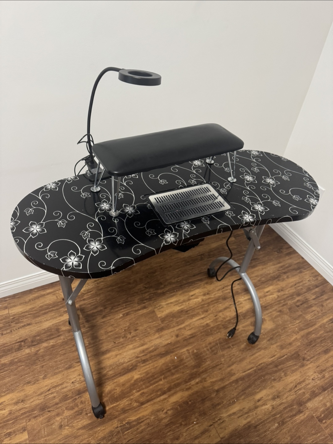 Nail Technician Table