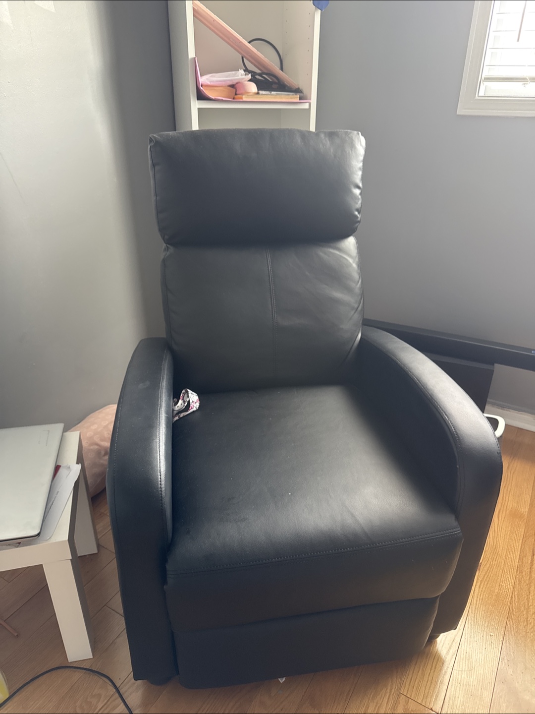 Black Leather Recliner Chair💚