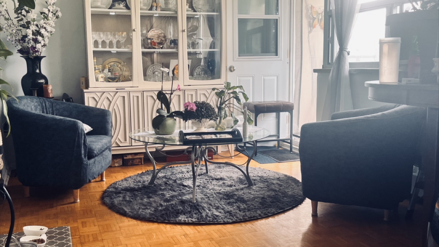 🥕 44” Glass Coffee Table - photo 4