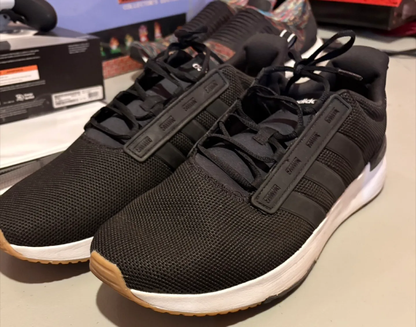 Adidas Sneakers thumbnail