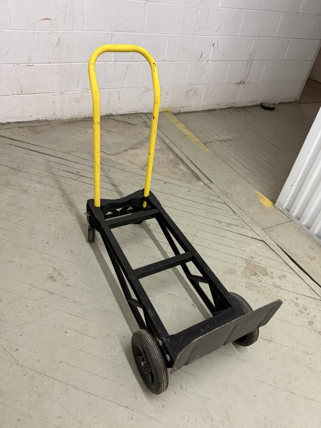 Black and Yellow Hand Truck - photo 2