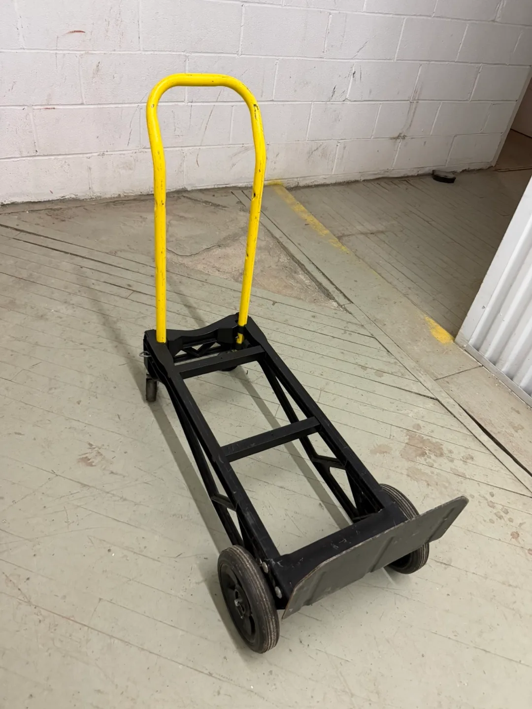 Black and Yellow Hand Truck image indicator(2)