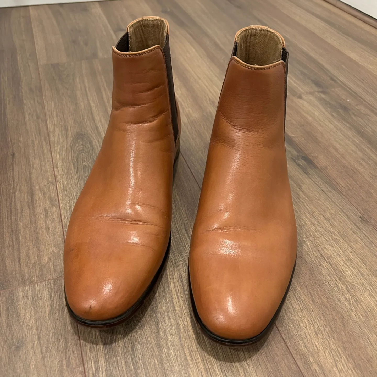 ALDO Leather Chelsea Boots image indicator(3)