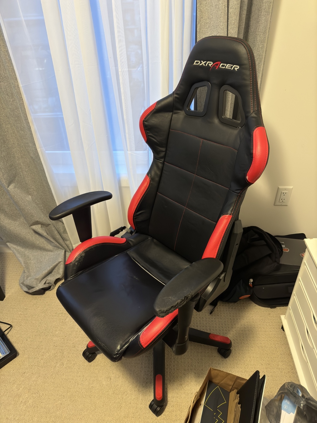Free DXRacer Gaming Chair