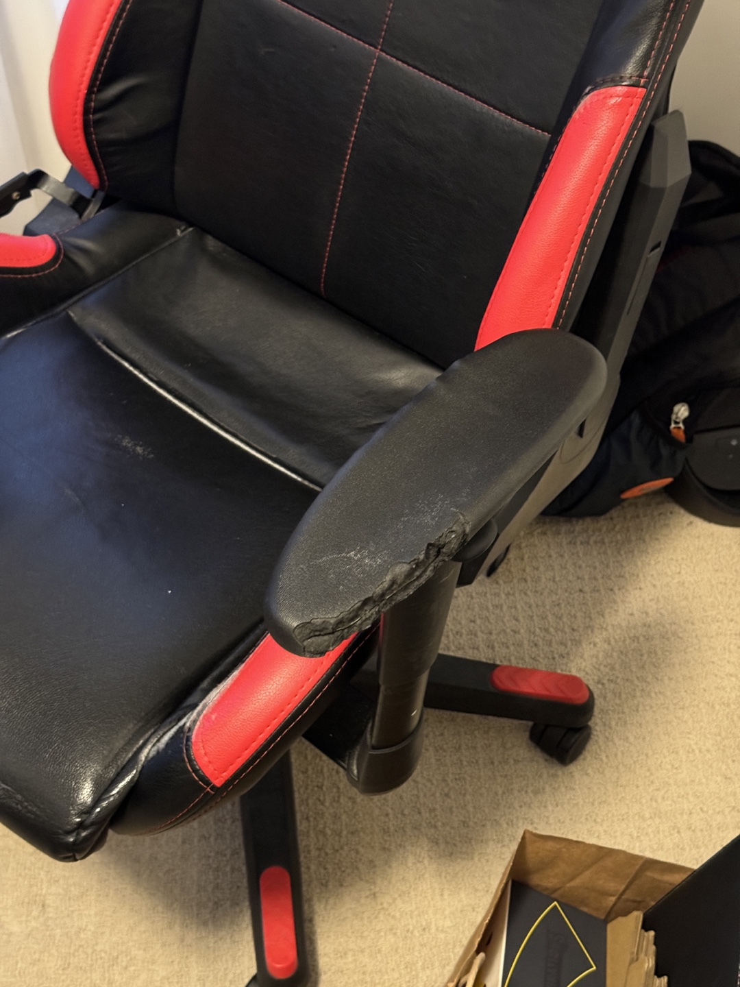 Free DXRacer Gaming Chair - photo 2
