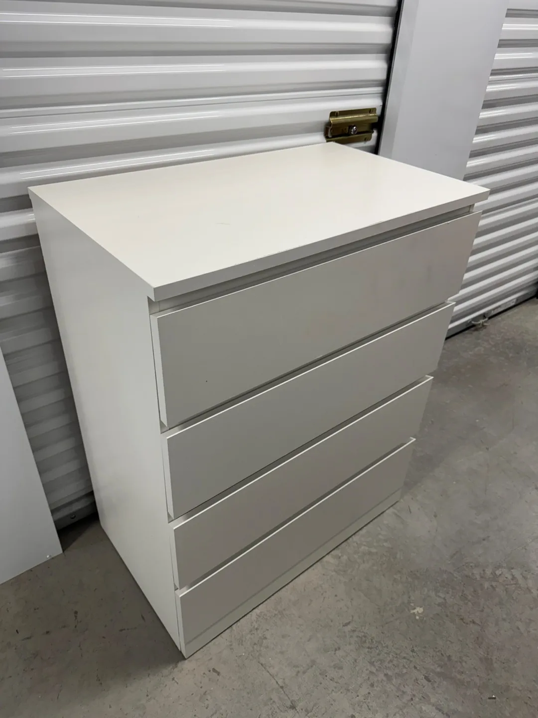 Ikea white malm dresser with 4 drawers (DELIVERY AVAILABLE) image indicator(5)