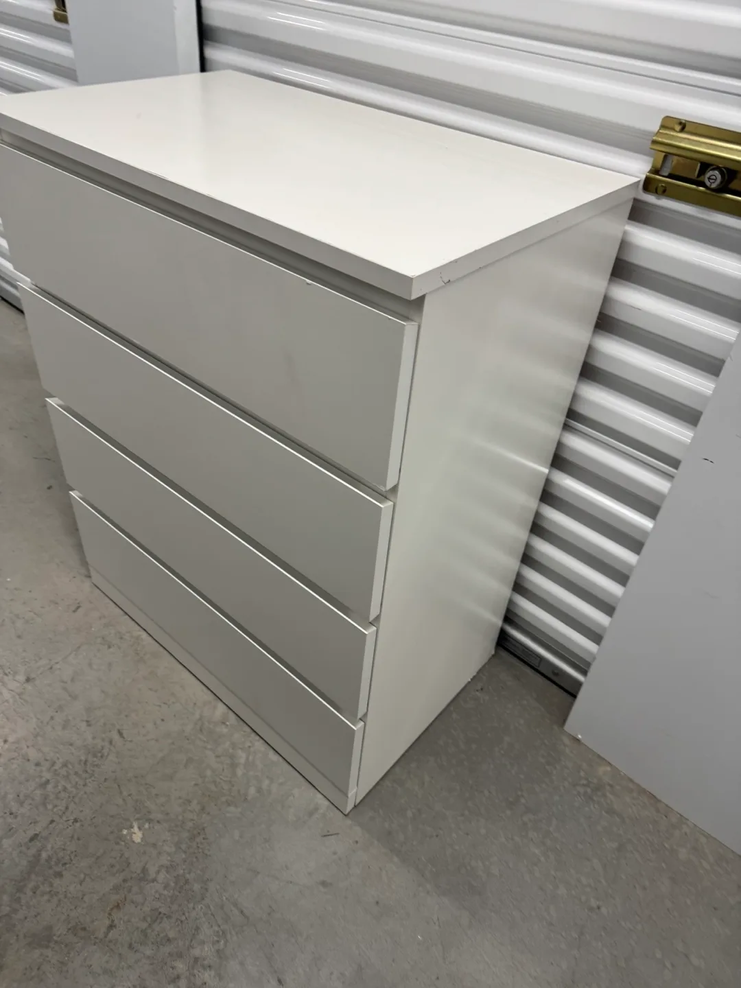 Ikea white malm dresser with 4 drawers (DELIVERY AVAILABLE) image indicator(3)