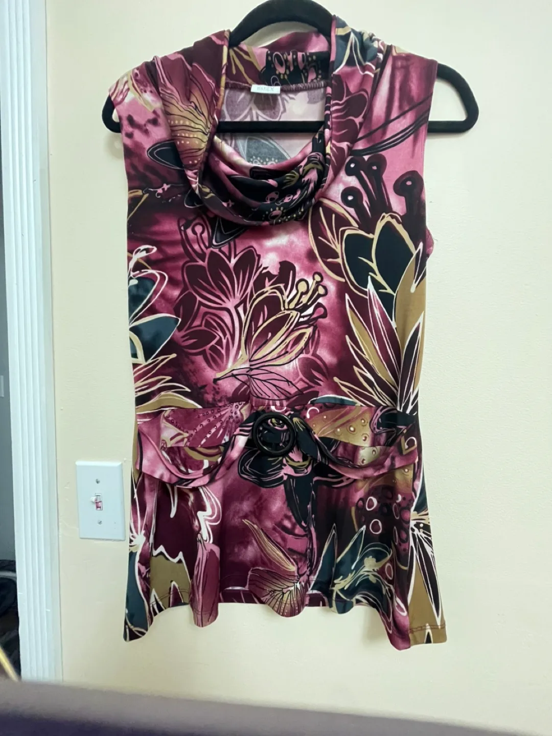 SUZY Canadian Made Top