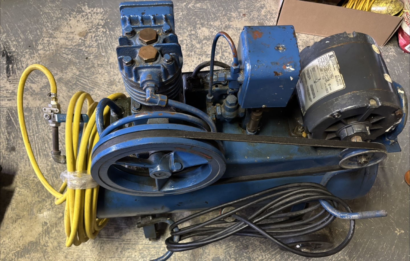 Air Compressor - photo 2