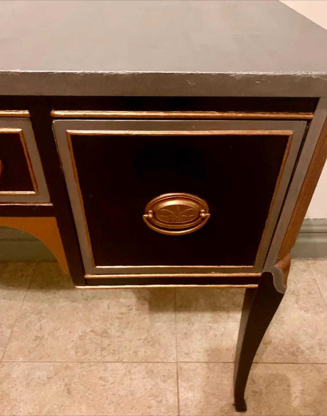 Handpainted Antique Desk 💚 image indicator(5)