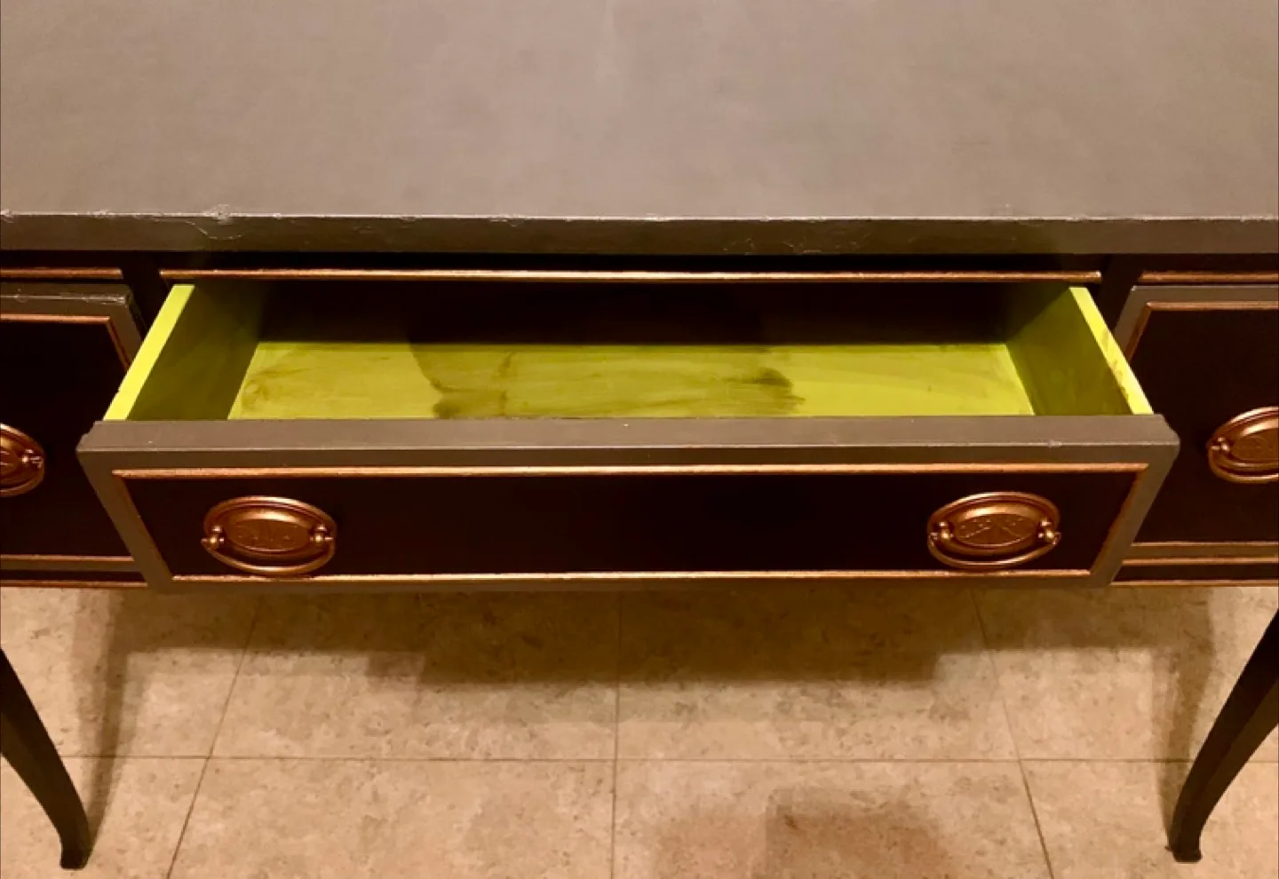 Handpainted Antique Desk 💚 image indicator(8)