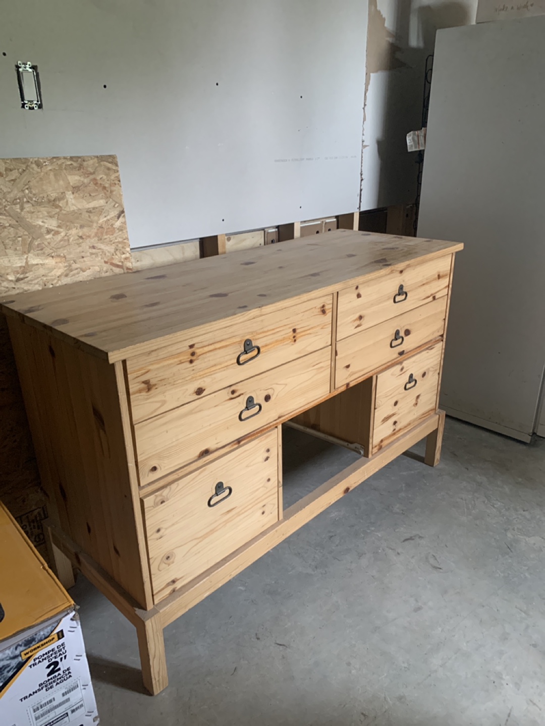 Dresser