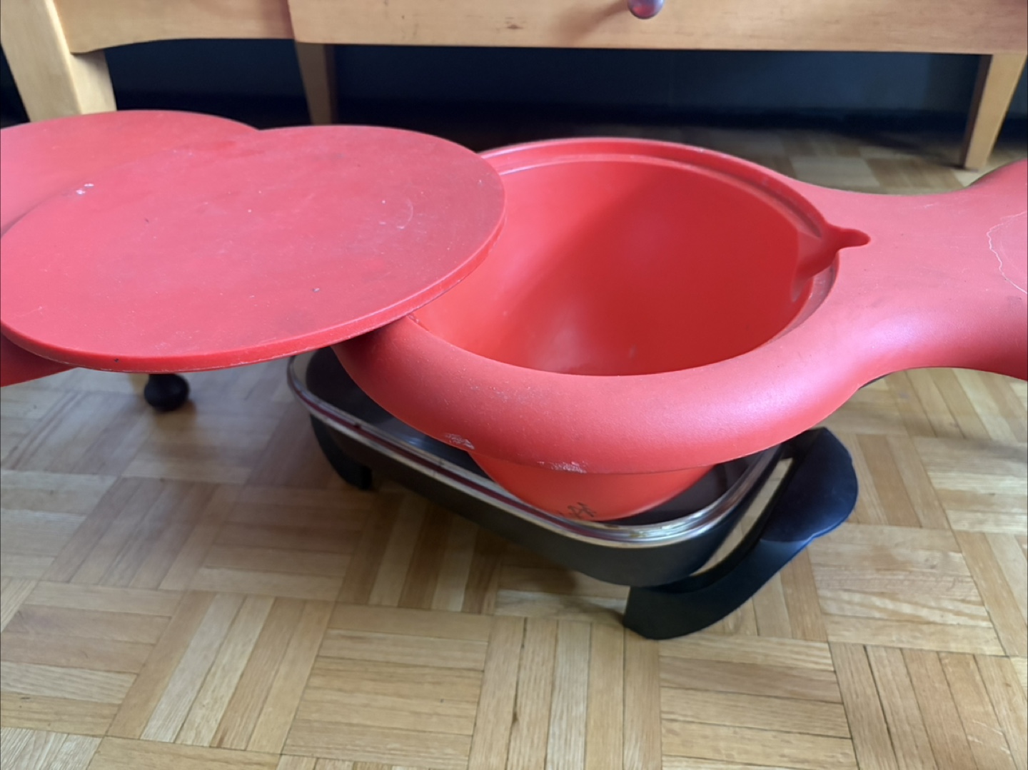💚🥕Red shaped seat - photo 2