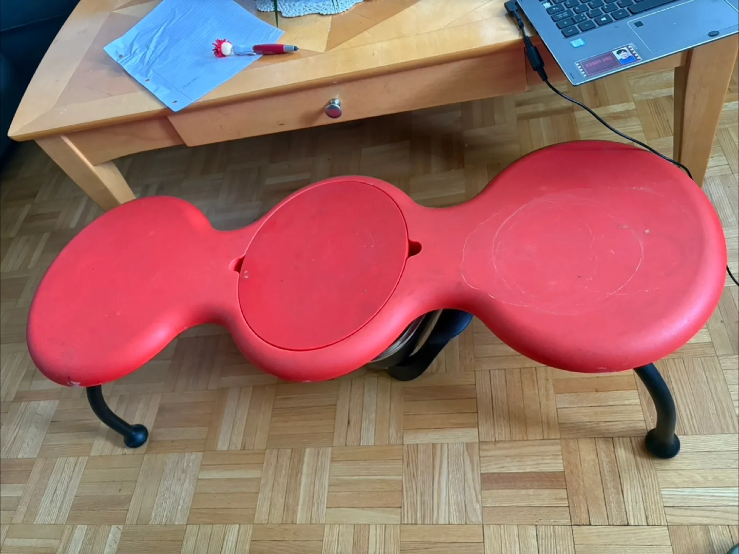 💚🥕Red shaped seat thumbnail