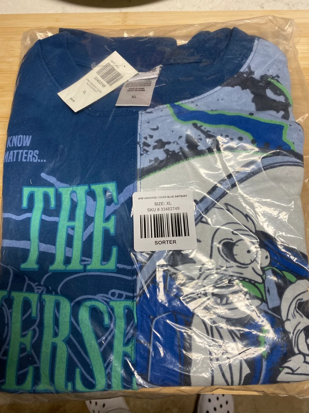 Rick and Morty Sweatshirt image indicator(2)