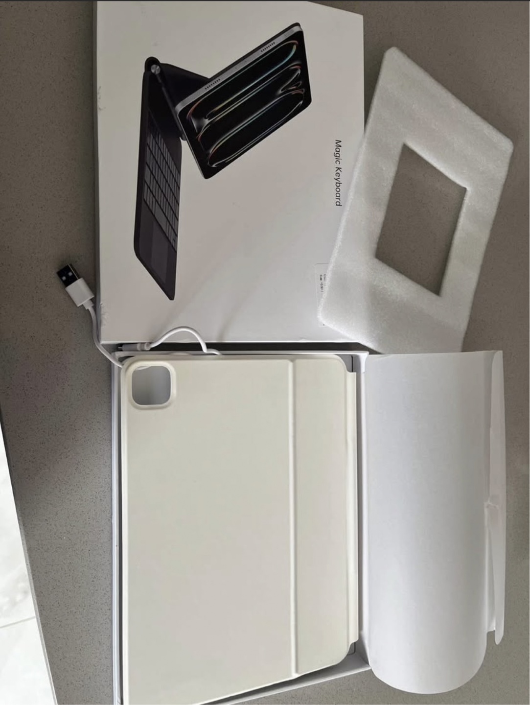 Apple Magic Keyboard for iPad Pro - White - photo 2