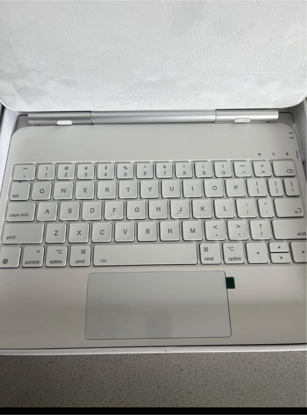 Apple Magic Keyboard for iPad Pro - White