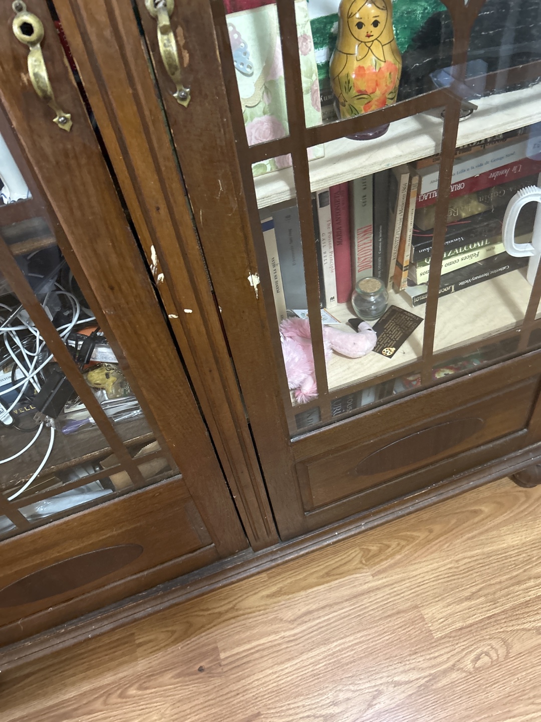 Wooden display cabinet needs to go by Friday - photo 2