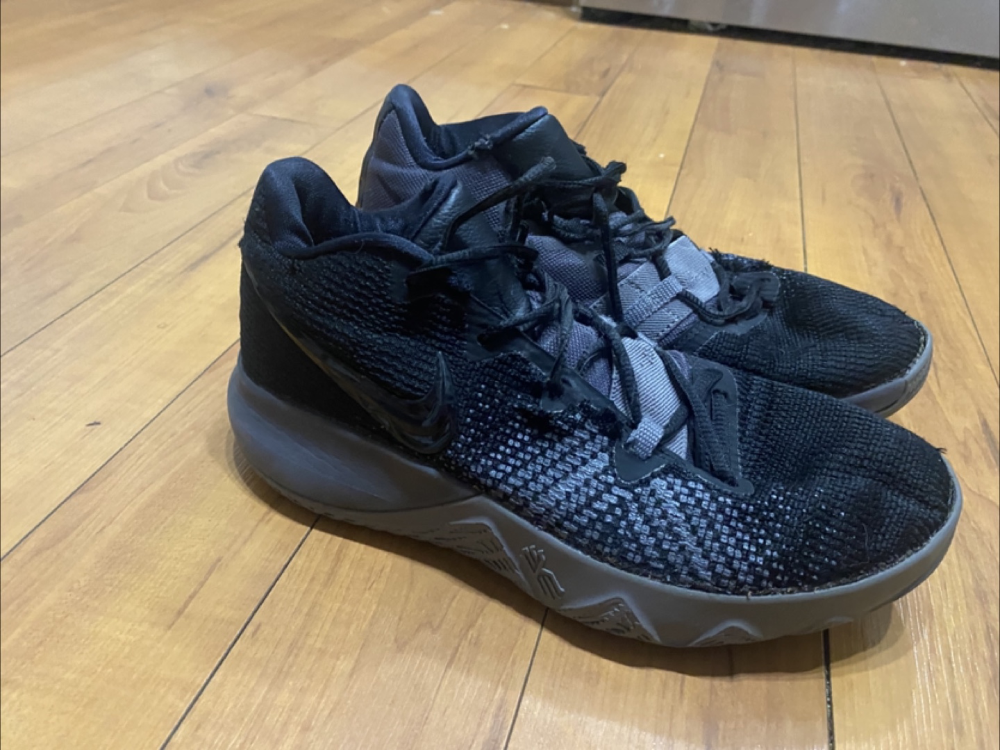 Kyrie 4 Basketball Shoes