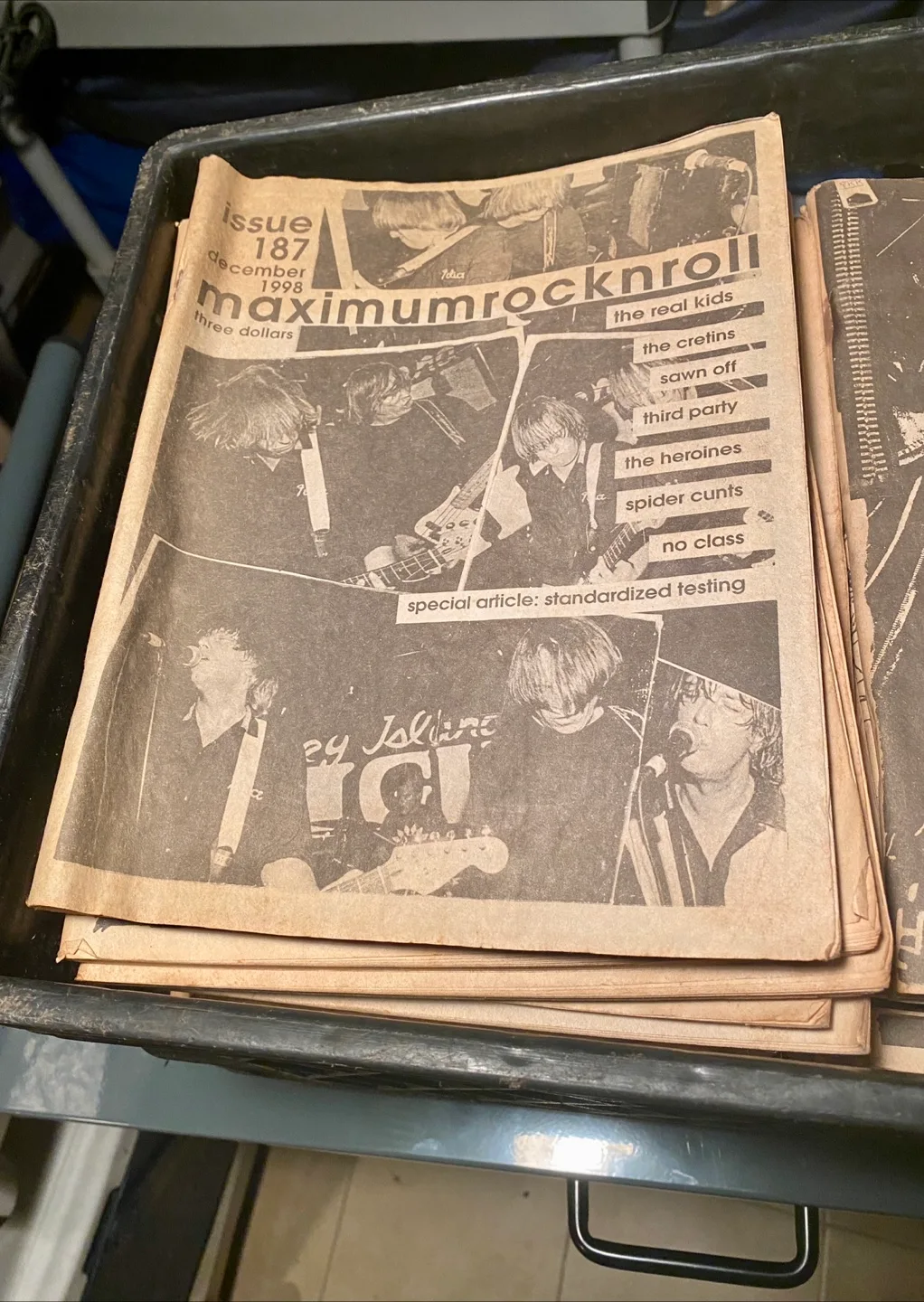 Maximum Rocknroll Magazines/Fanzines Lot of 154 image indicator(2)