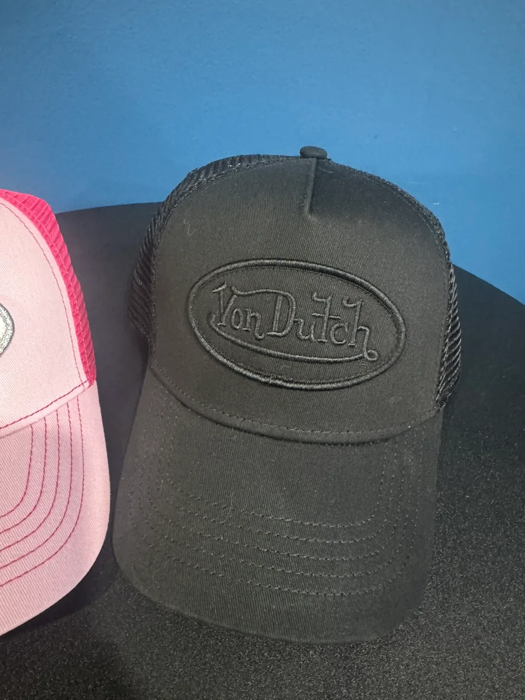 2 Von Dutch Trucker Hats Black & Pink image indicator(4)