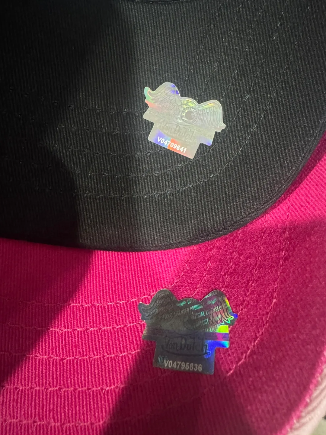 2 Von Dutch Trucker Hats Black & Pink image indicator(8)