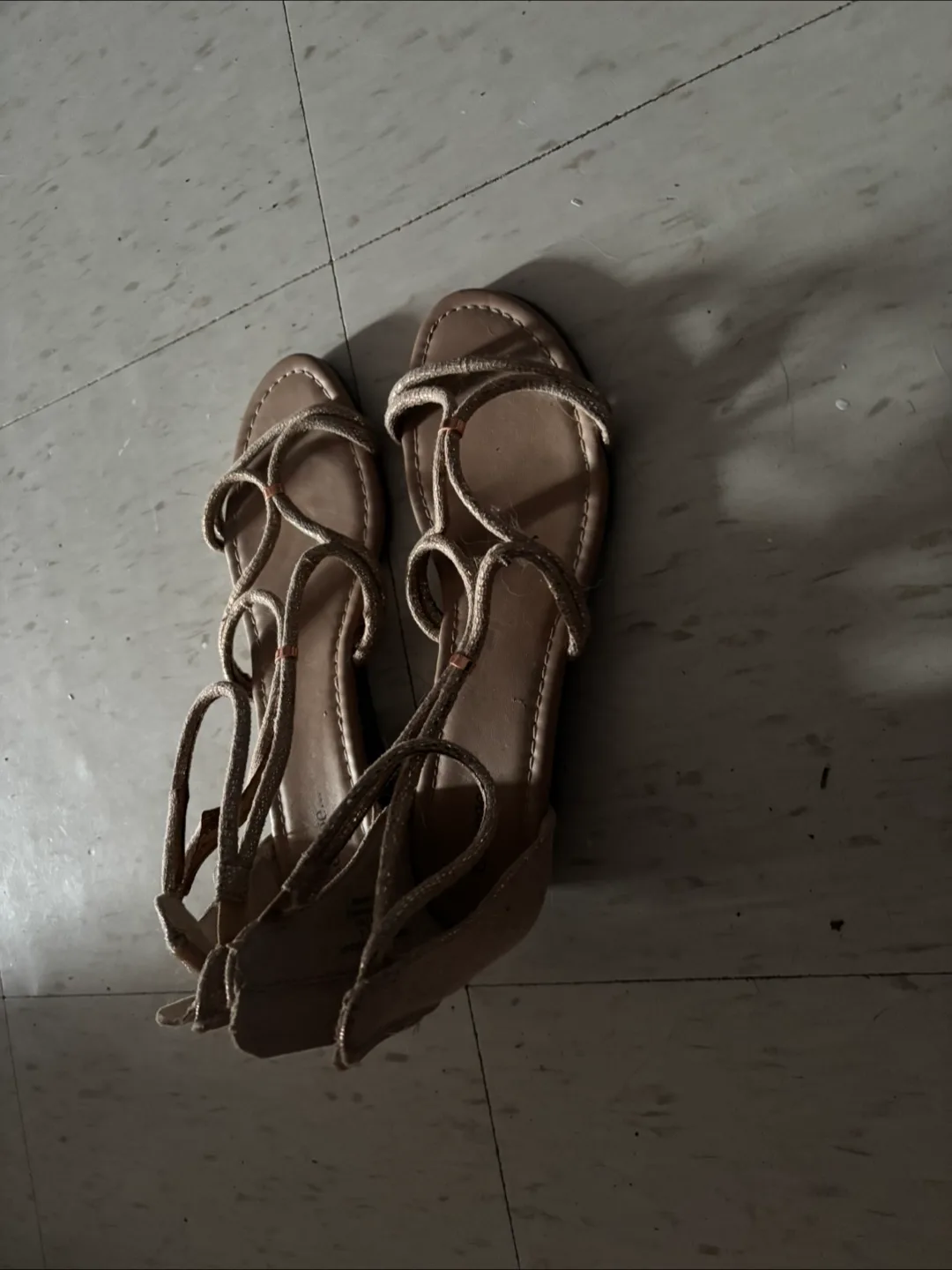 George Sandals image indicator(2)