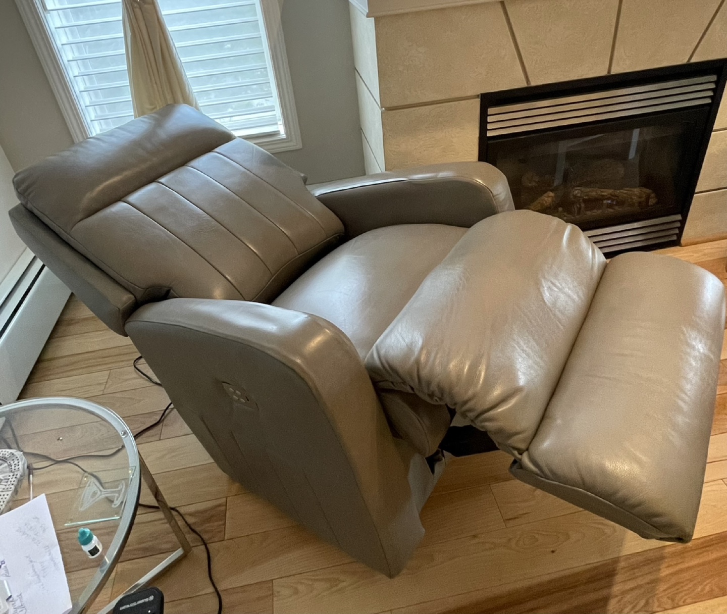 Finley Power Rocking Recliner from Lazy Boy. - photo 4