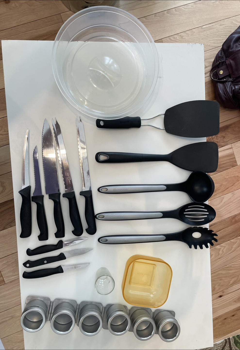 Kitchen Knives & Utensils