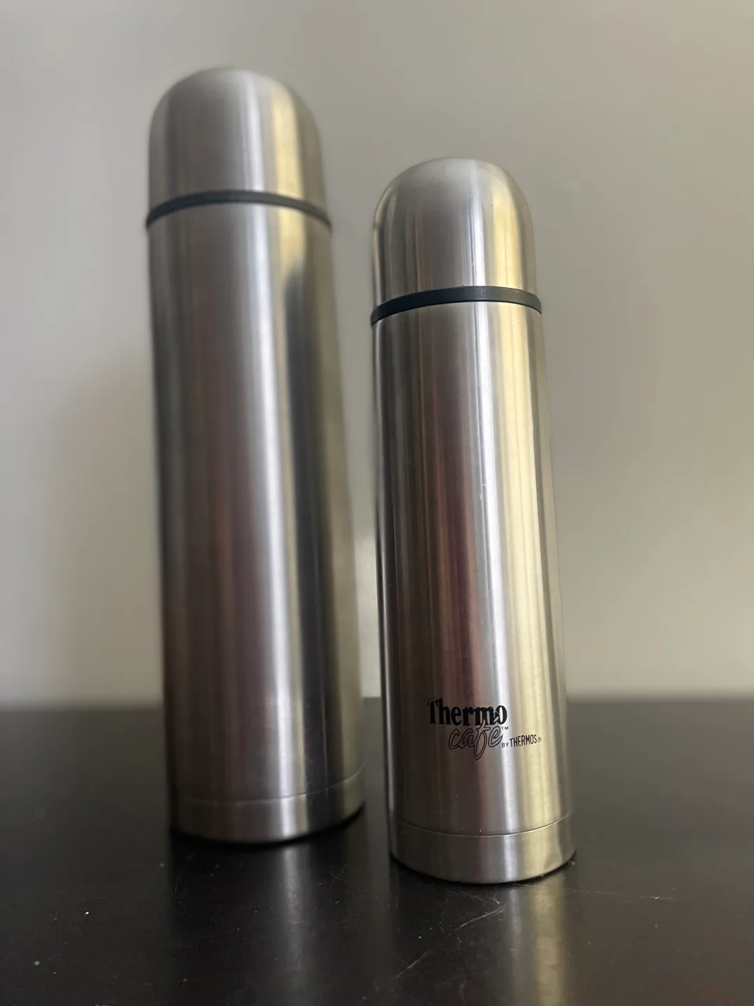 Set of 2 Stainless Steel Thermos Bottles thumbnail