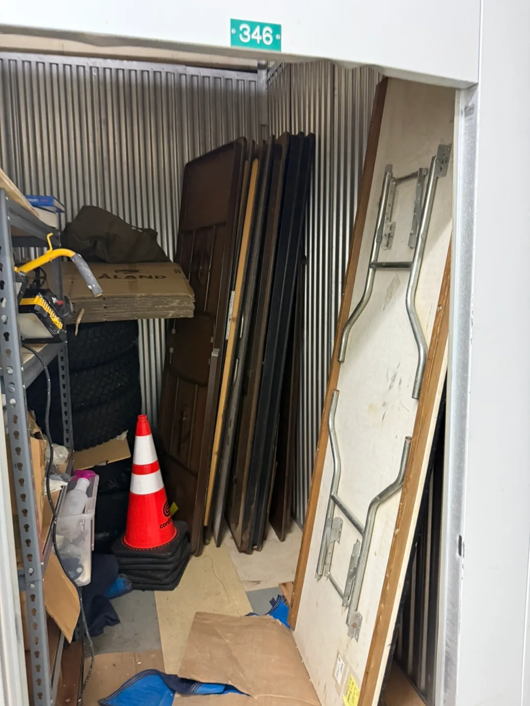 8 FOOT FOLDING TABLES image indicator(6)