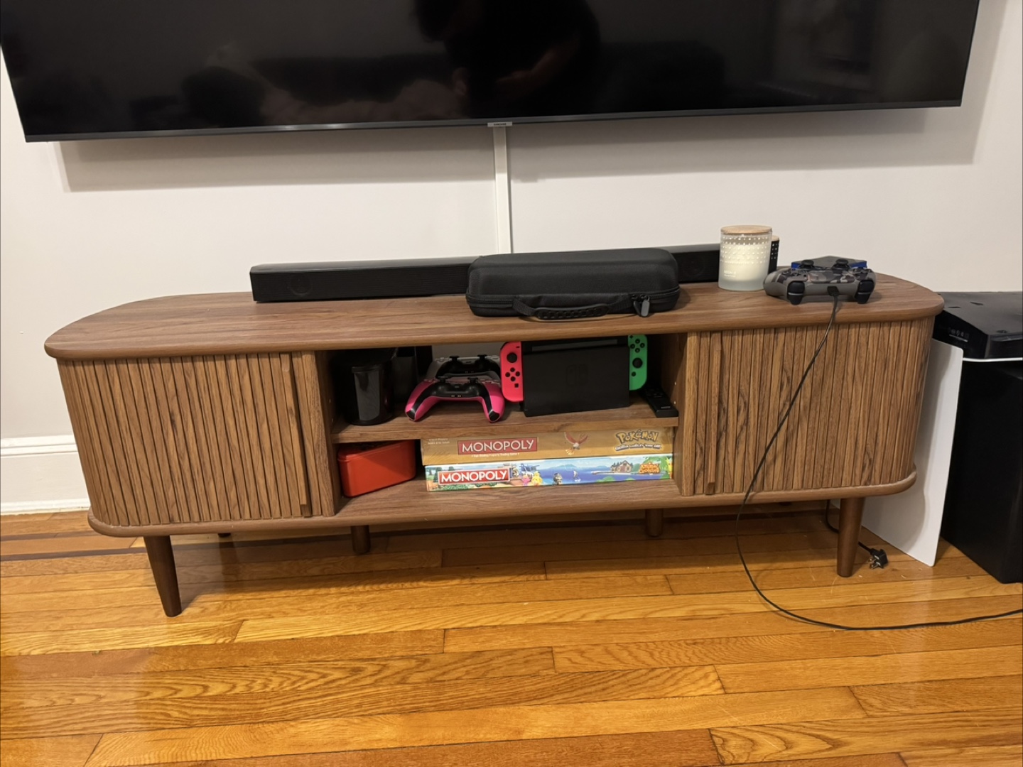 Mid-Century Modern TV Stand - photo 2