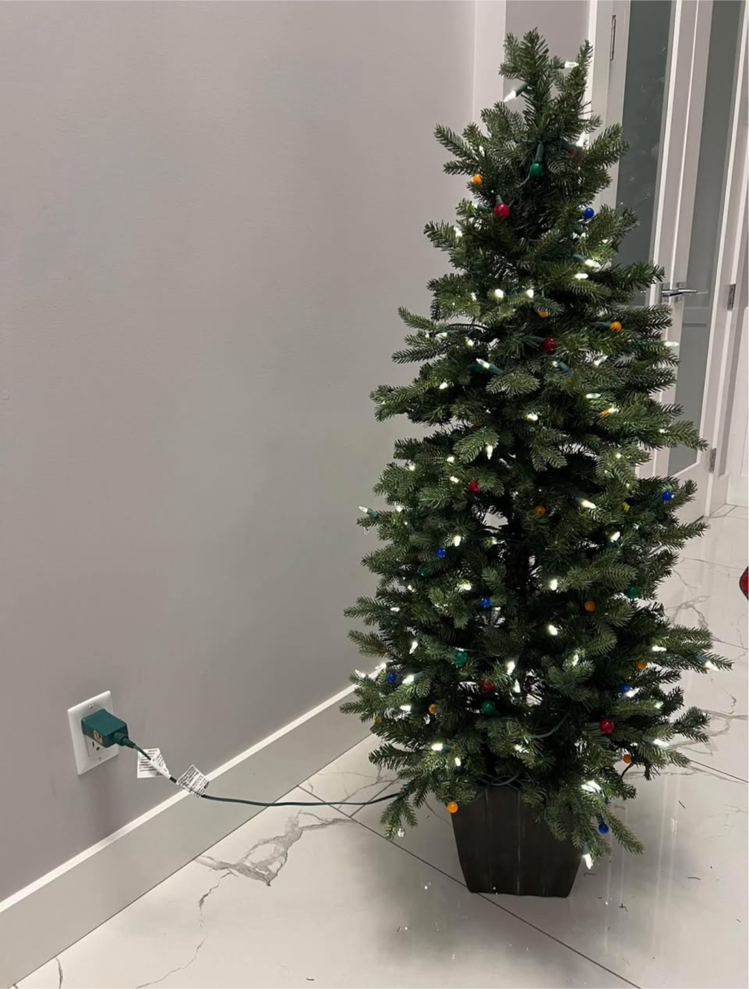 Christmas Tree with ornaments and accessories - photo 3