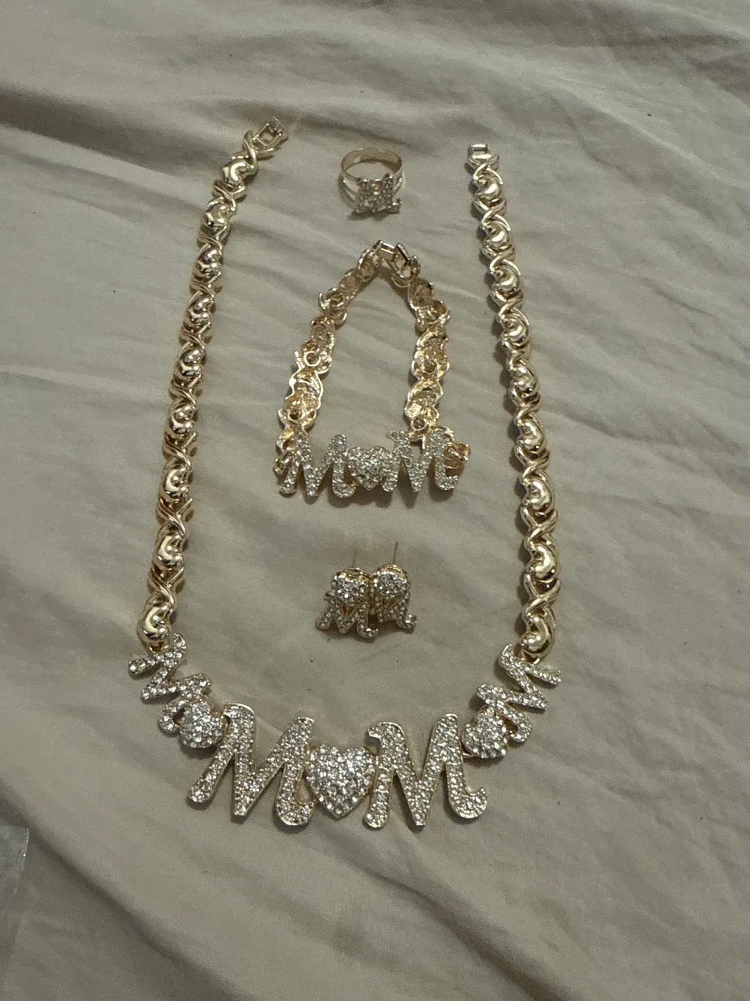 Gold Mom Jewelry Set thumbnail