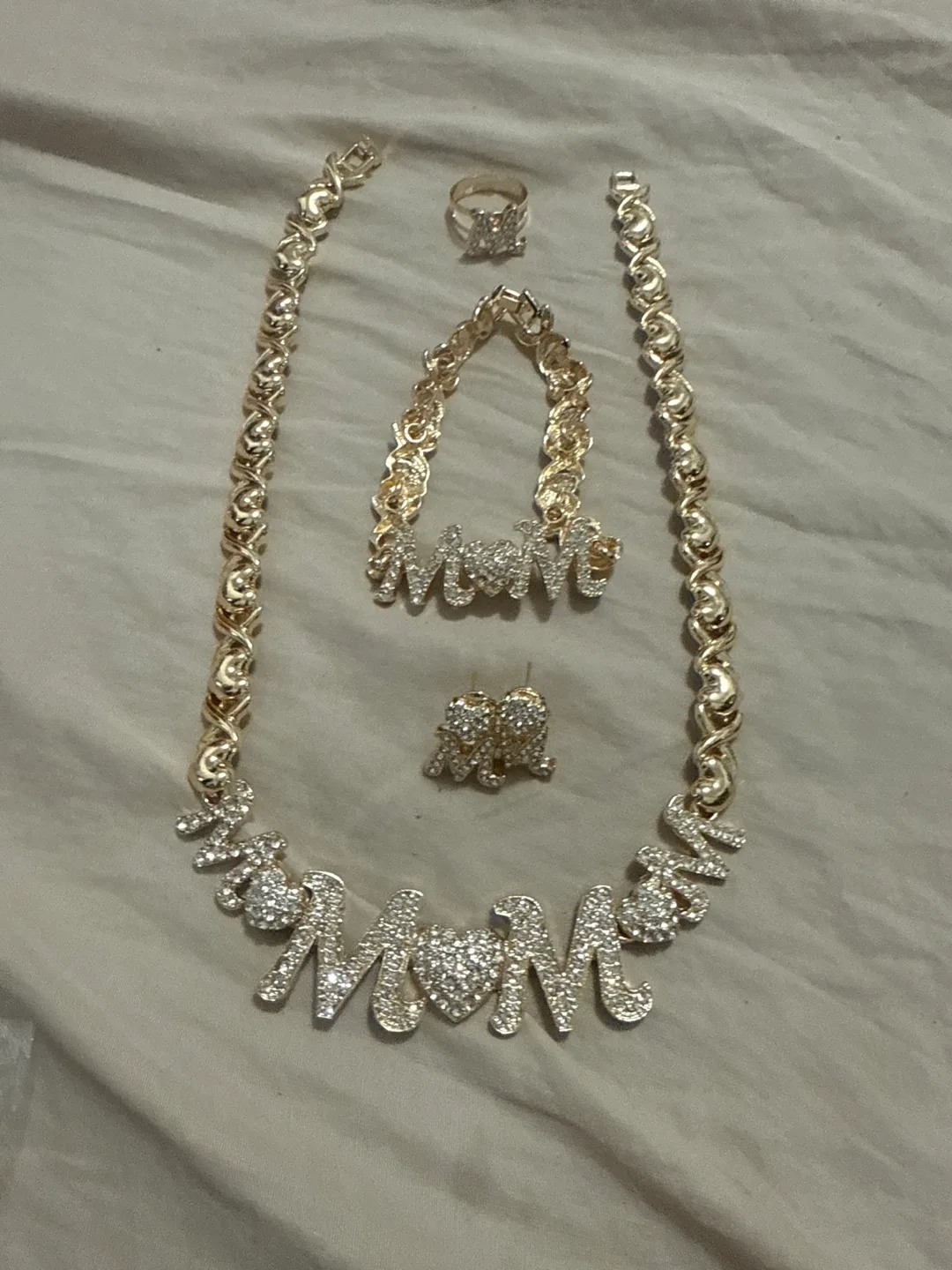 Gold Mom Jewelry Set image indicator(2)