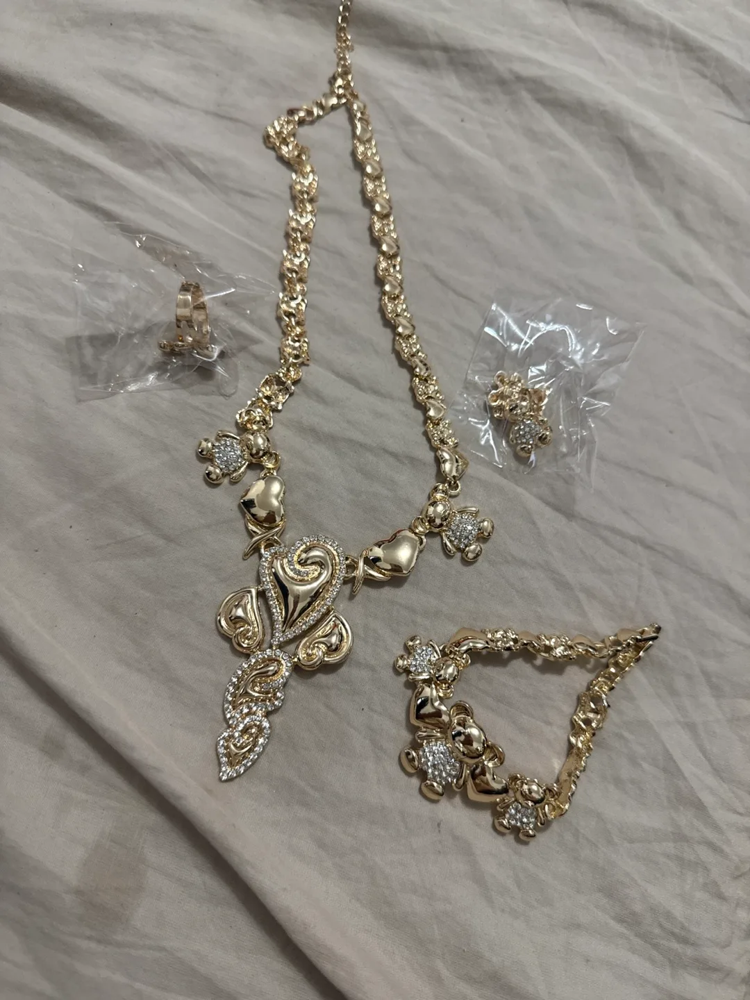 Gold-Toned Jewelry Set thumbnail