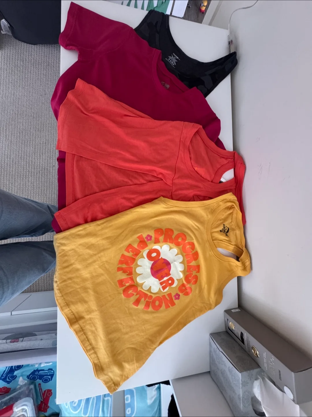 Assorted Ladies' T-Shirts and Tanks image indicator(3)